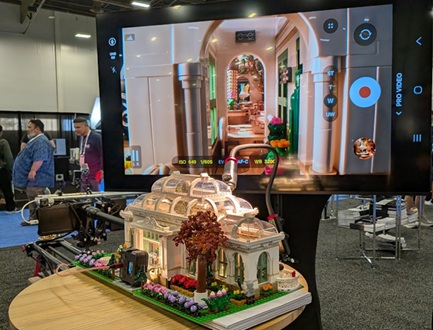 The lego house demonstrating probe lens and LED lighting from Neewer
